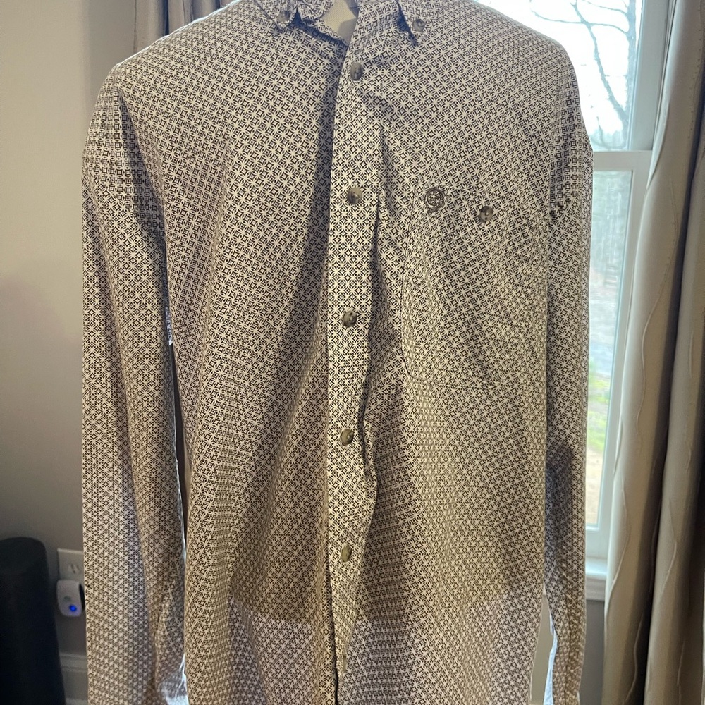 Wrangler Men's George Strait Button-Down Shirt in Beige and Gray Geometric Print